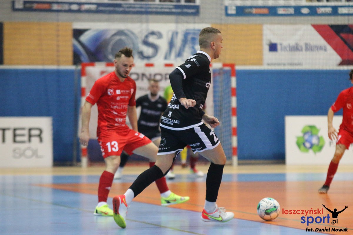 /uploads/assets/4628/futsal-gi-malepszy-arth-soft-leszno-dreman-opole-komprachcice-53.jpg