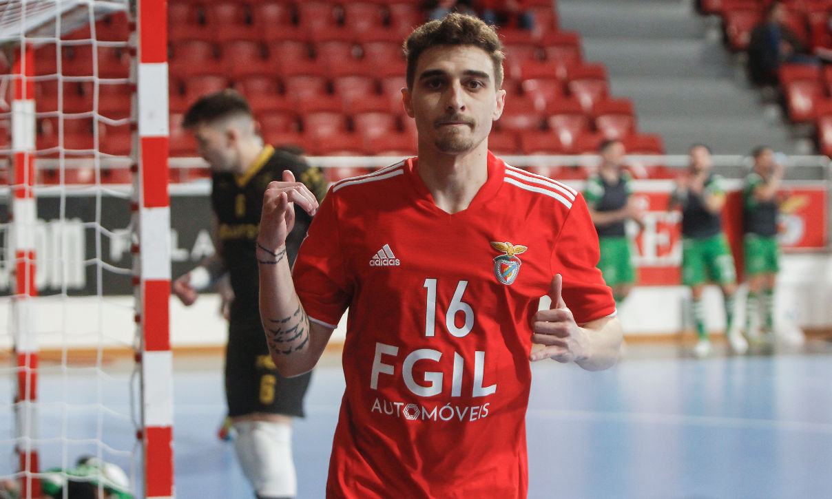 /uploads/assets/5883/BRUNO_CINTRA_BENFICA_CONSTRACT.jpg